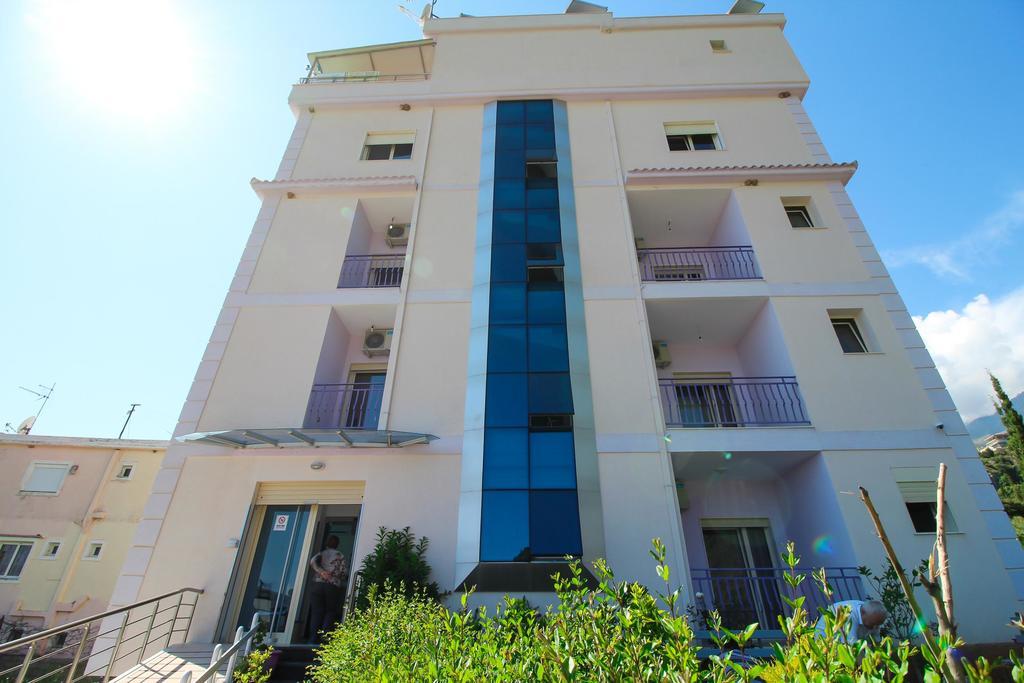 Hotel Keisa เดอร์มี ภายนอก รูปภาพ